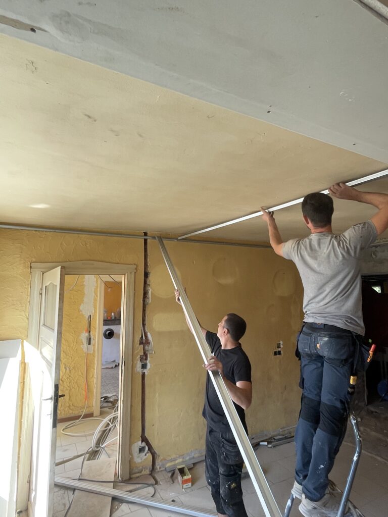 20250825 080705506 ios