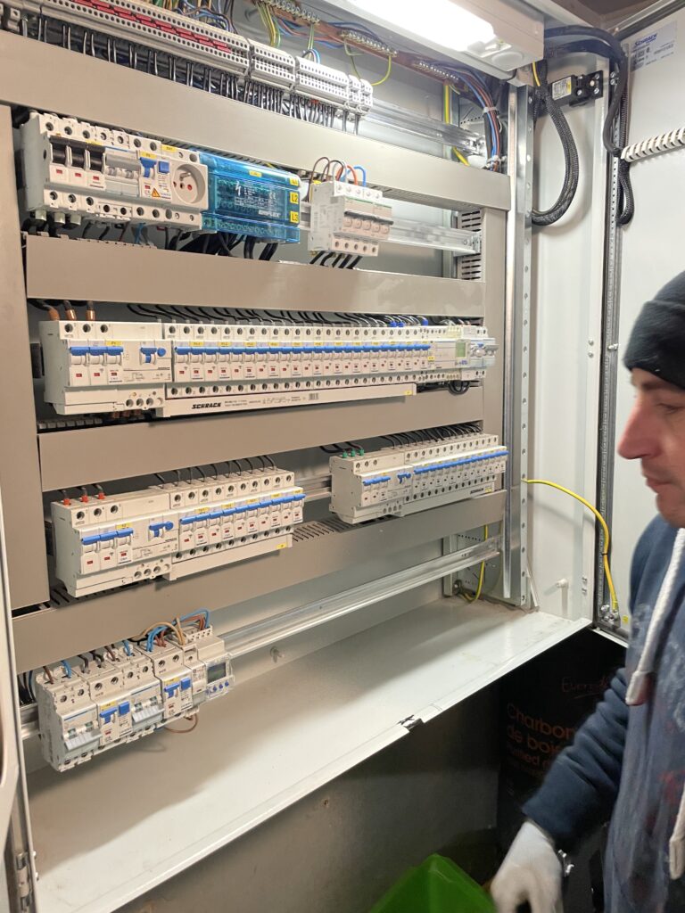 20251230 142326960 ios